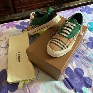 Burberry shoes